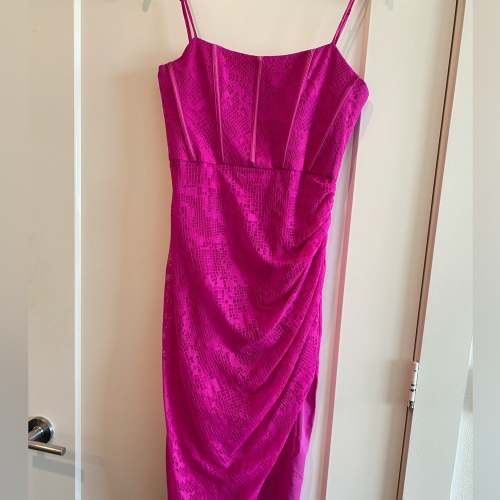 SAYLOR Fuchsia slit dress size M